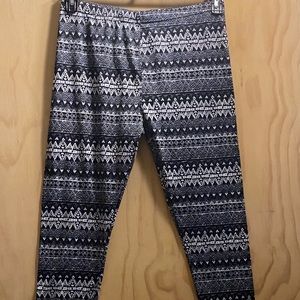ShoSho black and white leggings